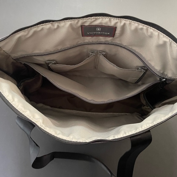 Victorinox traveler tote bag - Picture 3 of 13